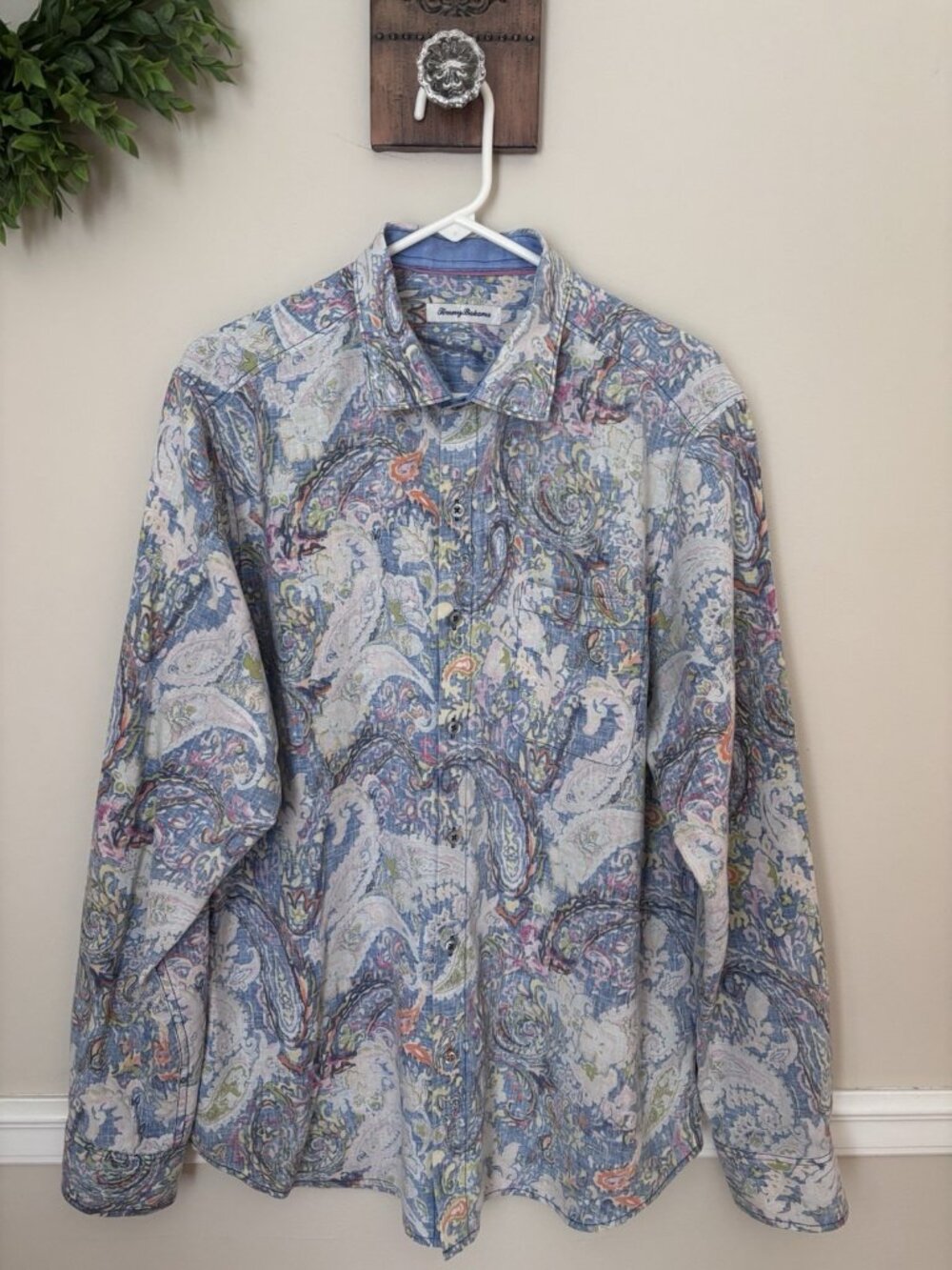 Tommy Bahama Mens Size L Reverse Print Linen Blend Hawaiian Shirt Island Floral